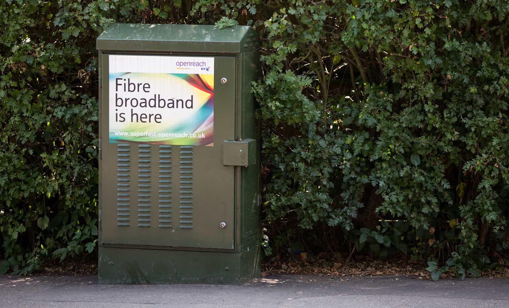 Fibre broadband street cabinet